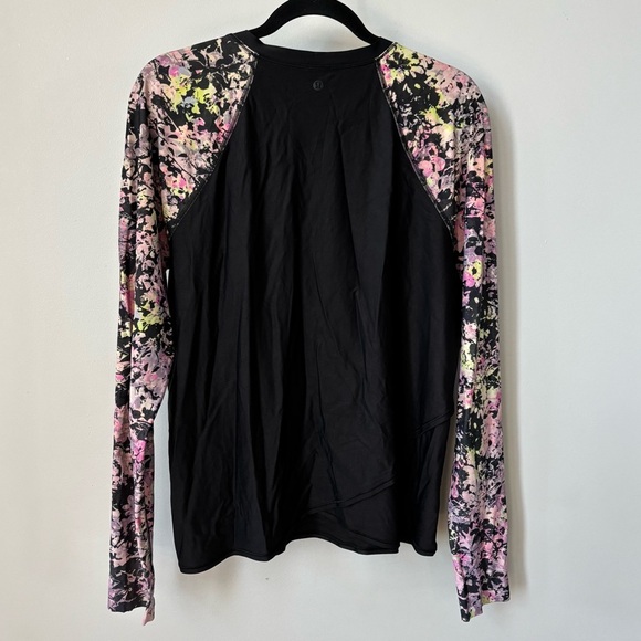 Lululemon waterside, relaxed UV protection, long sleeve size L/XL - Picture 7 of 9